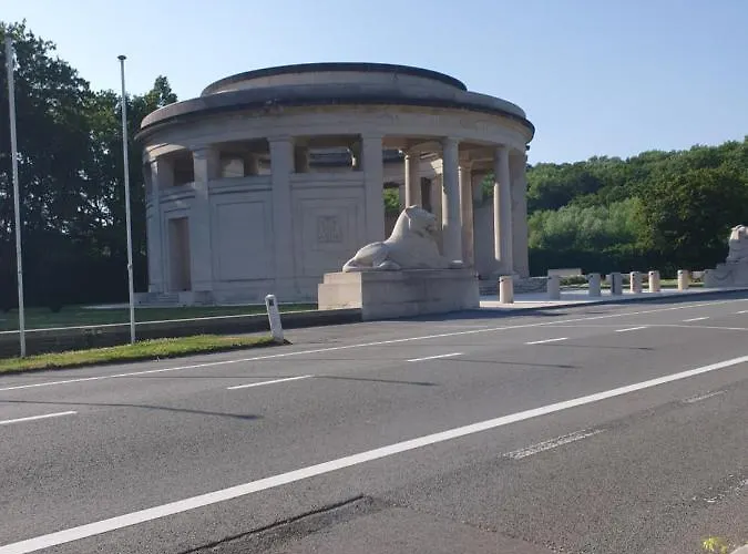 Le Du Mont De La Hutte